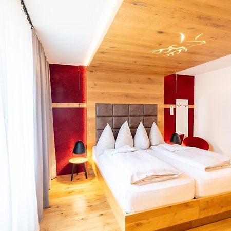 Hotel Hirsch Neu-Ulm Ngoại thất bức ảnh