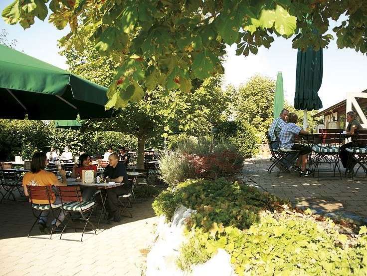 Hotel Hirsch Neu-Ulm Ngoại thất bức ảnh